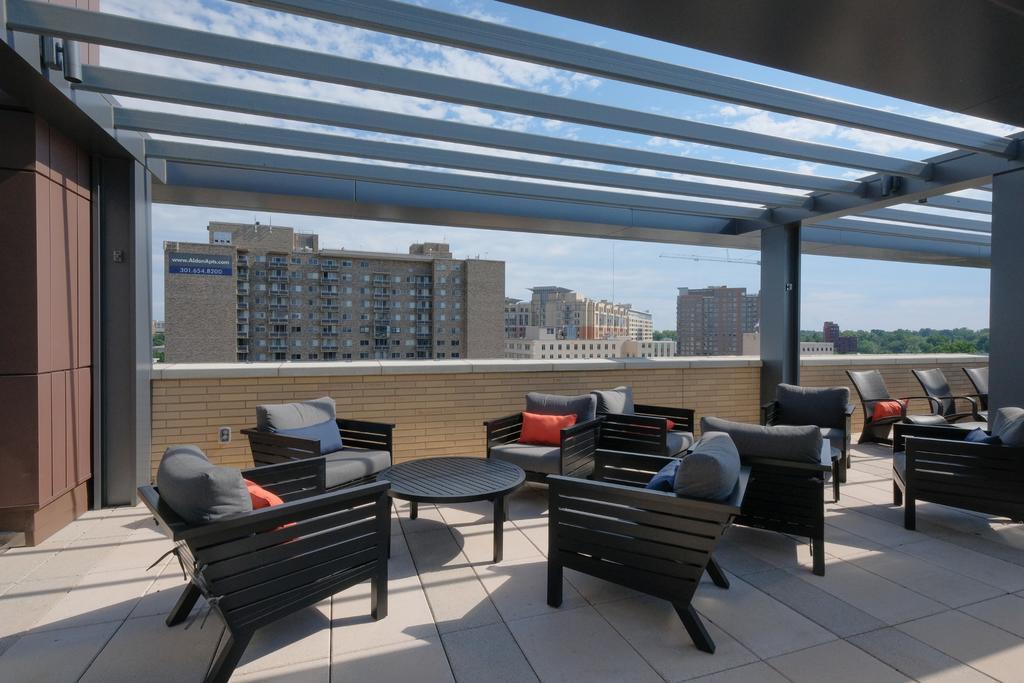Global Luxury Suites In Downtown Bethesda Exterior photo